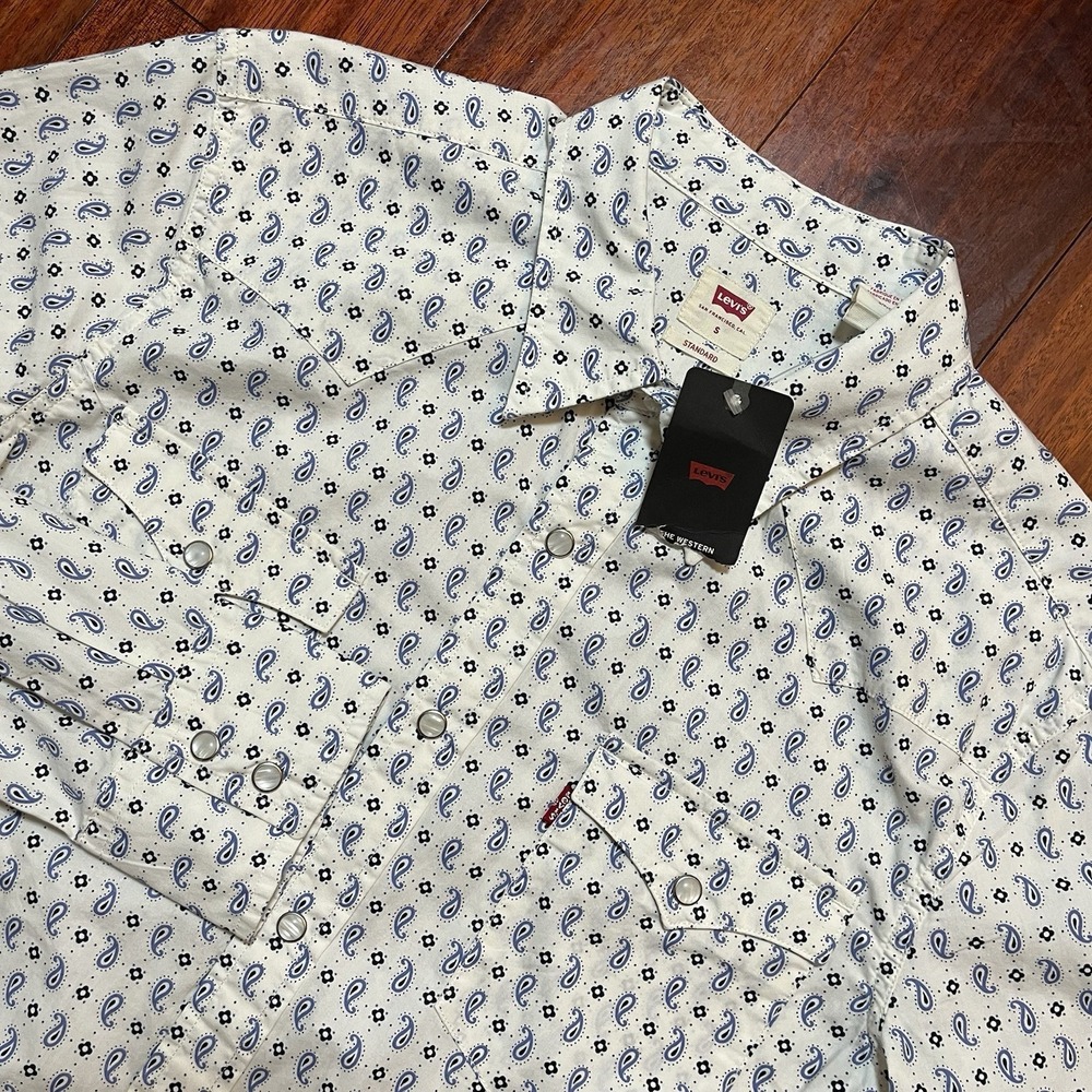 Levis Shirt Mens Small White Blue Paisley Standard Fit Pearl Snap Western NWT